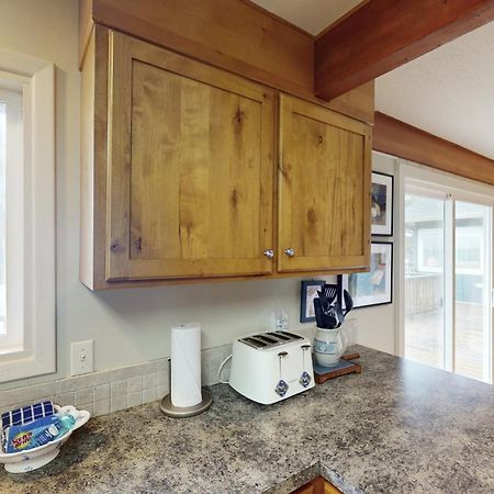 Spectacular Seaside Surf-View Home Екстериор снимка